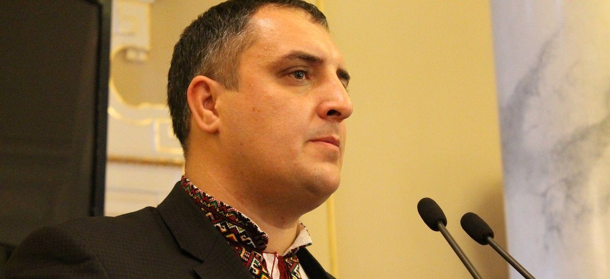 “Напередодні могли відбутись політичні домовленості”, – політолог про звіт Ганущина