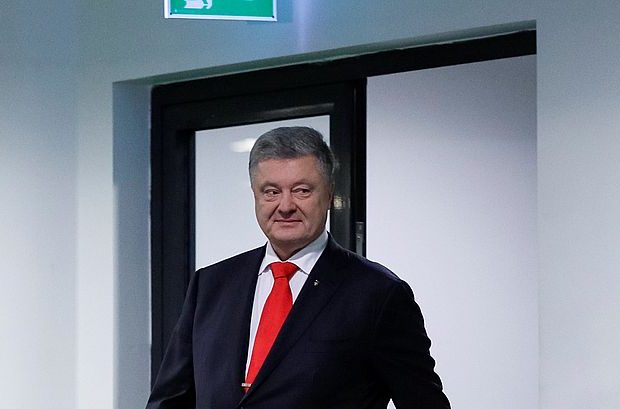 Останні президентські укази Порошенка: звільнення, присвоєння рангів, ордени