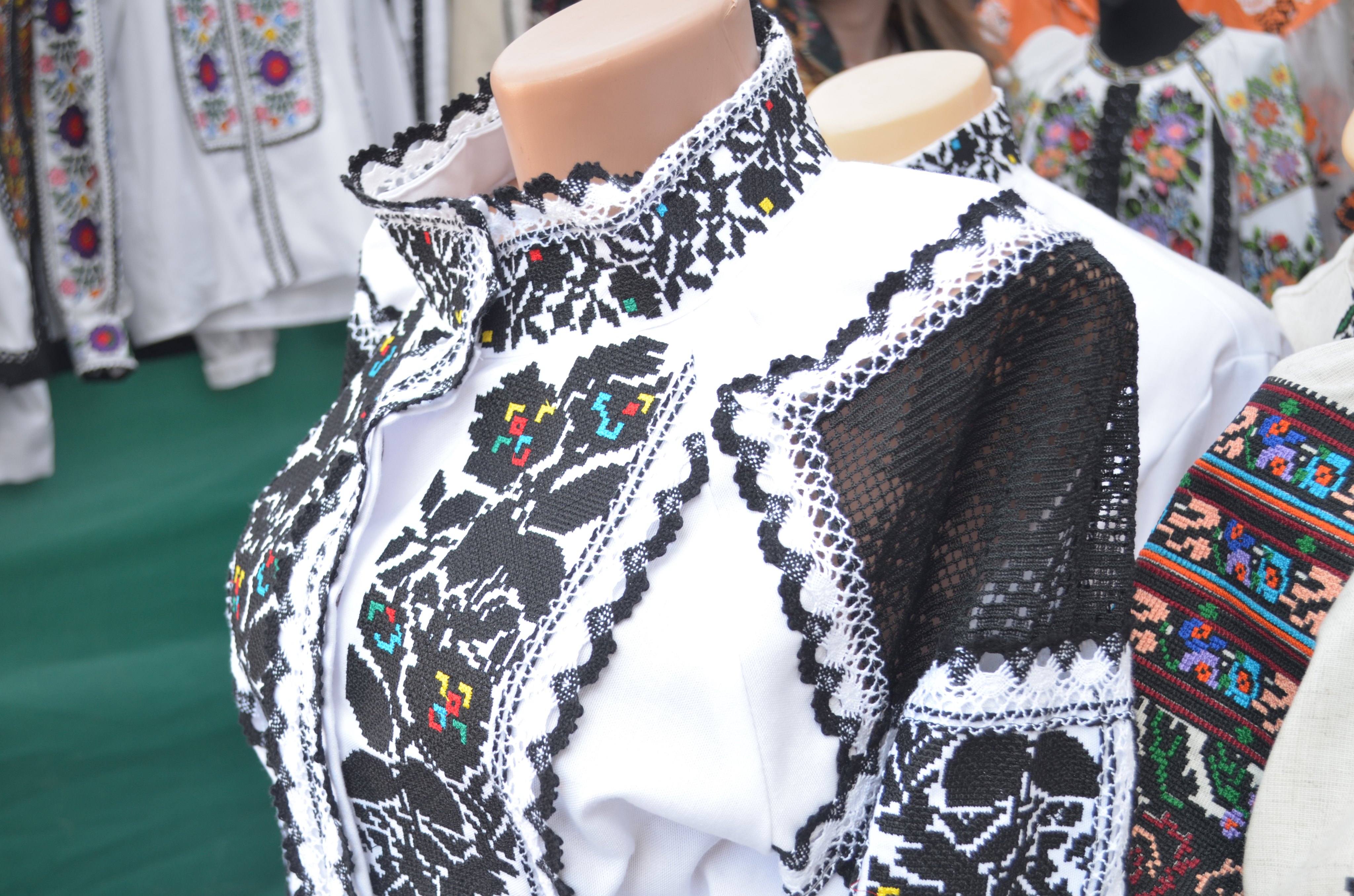 Стартував Фестиваль дизайну вишиванок: які зараз в моді