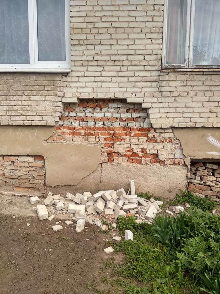У Перемишлянах руйнується житлова багатоповерхівка