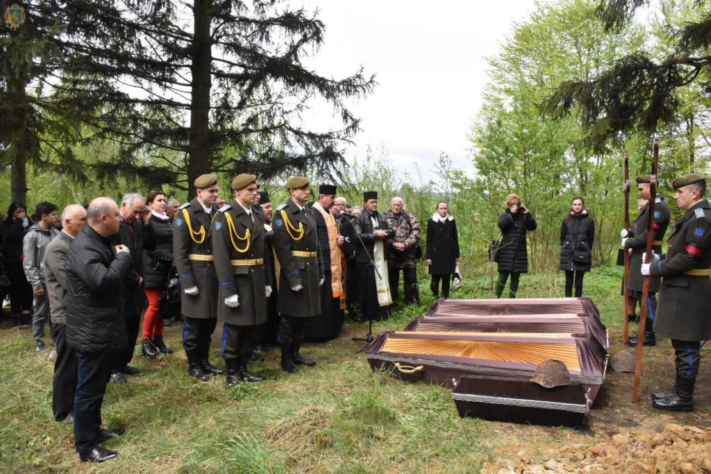 Понад 20 солдатів радянської армії перепоховали на Жовківщині