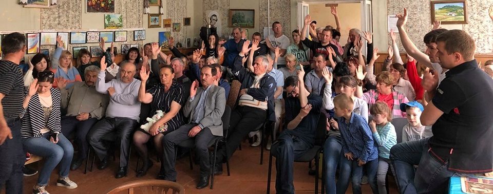 Мешканці села на Миколаївщині хочуть відкликати депутатку ОТГ