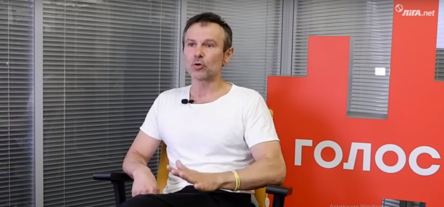 Вакарчук розповів про деолігархізацію, кнопкодавство, волонтерів у списку та статки