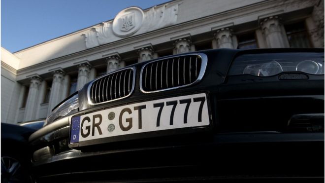 За “євробляхи” не штрафуватимуть ще 3 місяці