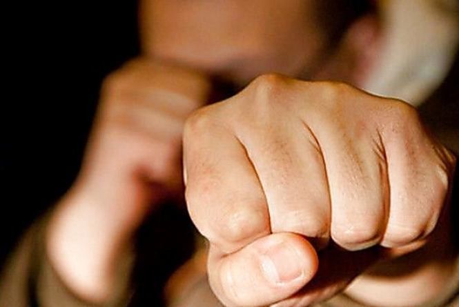 У Ходорові пограбували і побили чоловіка