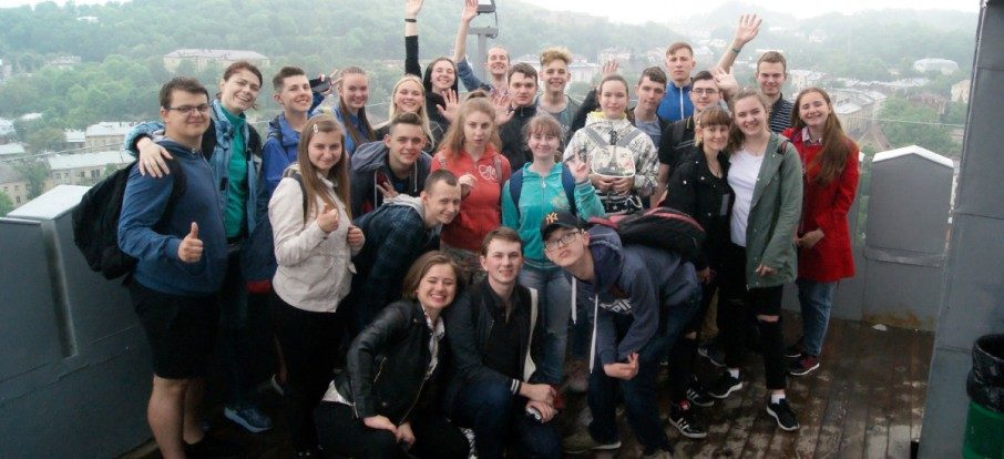 Львівські студенти організували екскурсію мовою жестів для нечуючих