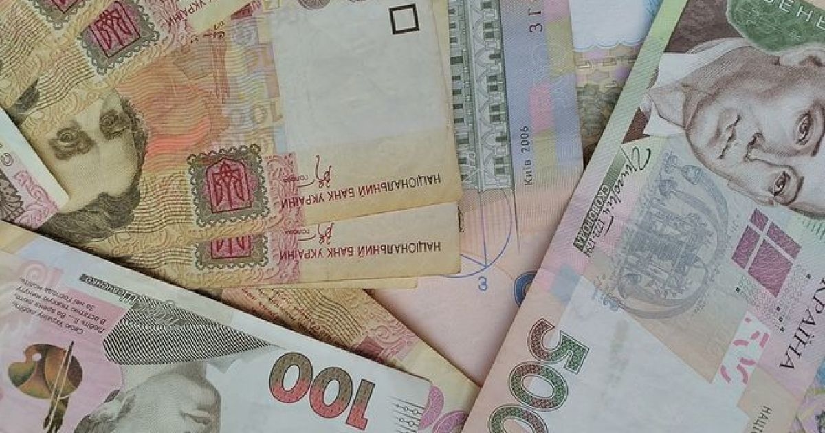 На ремонті спортмайданчиків на Самбірщині та Пустомитівщині хотіли нажитися дві фірми