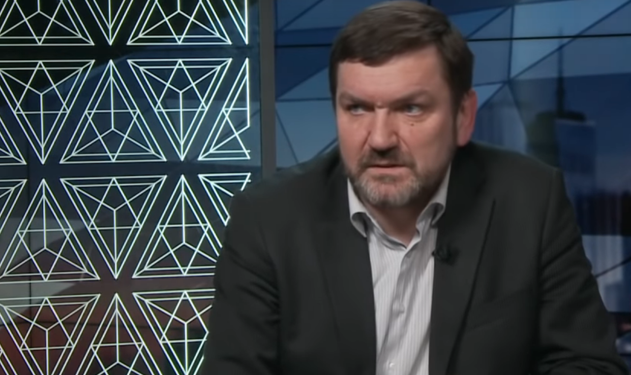 Порошенка допитали щодо розстрілів на Майдані