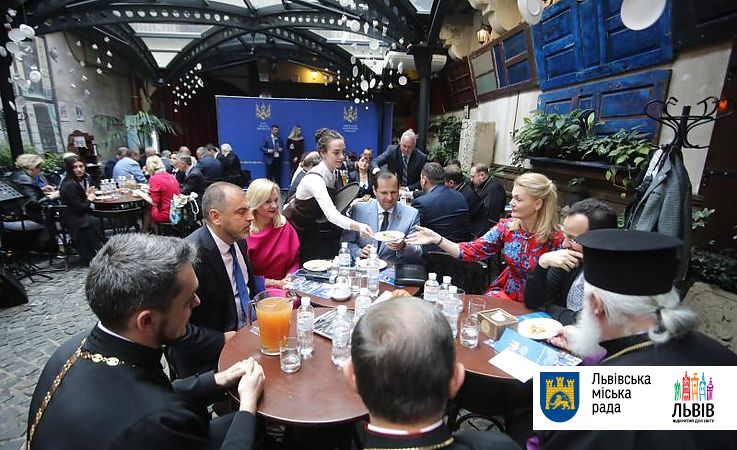 У Львові відбувся перший молитовний сніданок