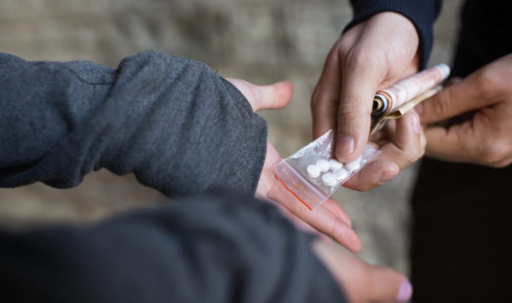 У Львові засудили трьох зловмисників, які постачали наркотики у виправну колонію