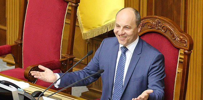 Голова Верховної Ради Андрій Парубій підписав мовний закон