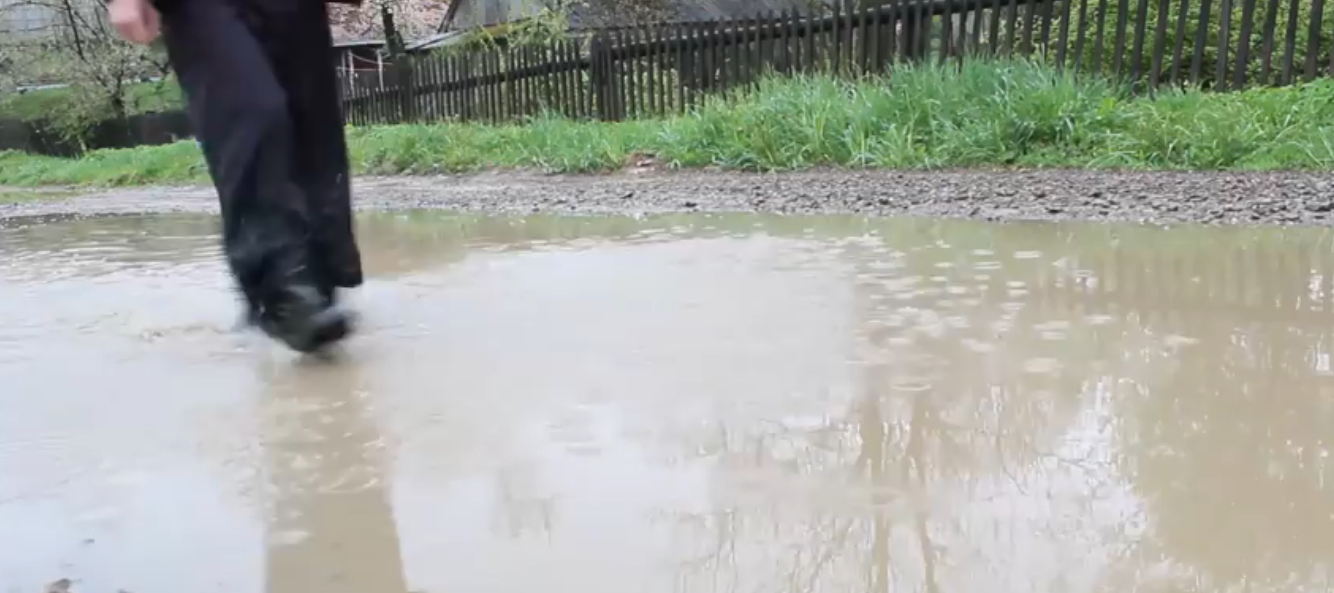 Священик зі Старосамбірщини записав ще одне відео (Відео)