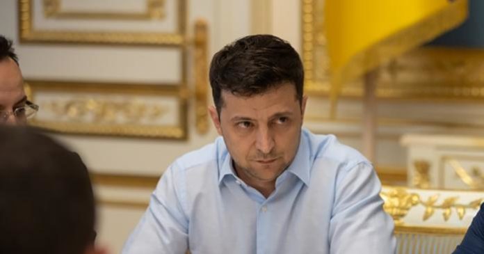 Зеленський таки подав до парламенту законопроект про імпічмент