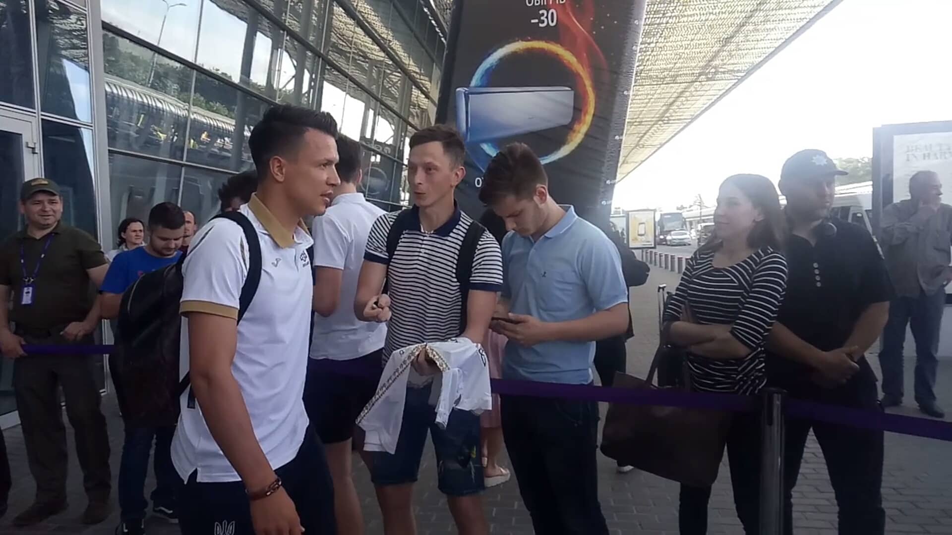 «Ми скучили за цим стадіоном», – Євген Коноплянка про приїзд до Львова