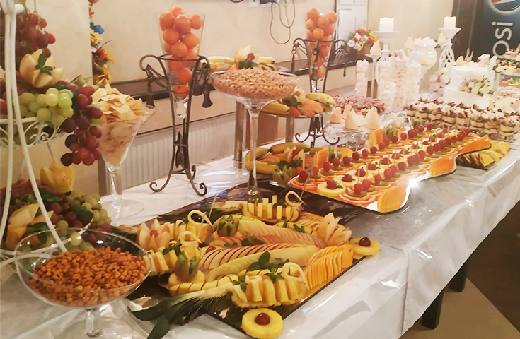 Кількість гостей, які отруїлися на весіллі у Львові, зросла до 44