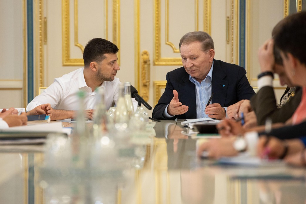 Кучма пояснив пропозиції про “не стріляти у відповідь” і зняття блокади Донбасу