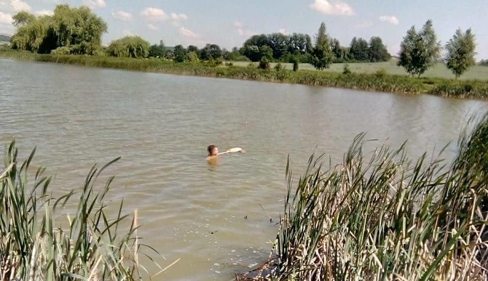 Повертався з футболу і втопився: у миколаївському озері знайшли тіло чоловіка