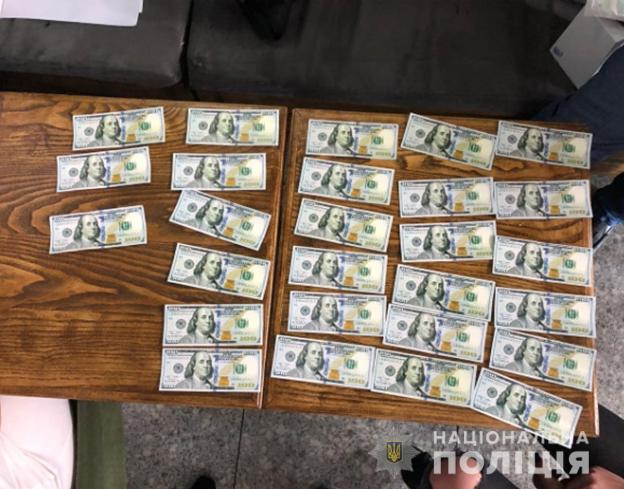 Мати трьох дітей намагалась продати дочку у сексуальне рабство