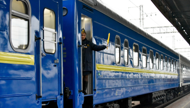 “Укрзалізниця” продаватиме квитки за два місяці до відправлення потяга