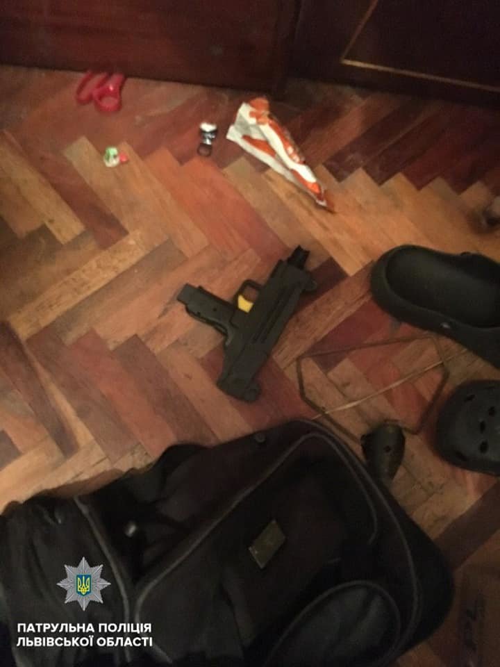 Бандити заснули після того, як побили і обікрали свою жертву