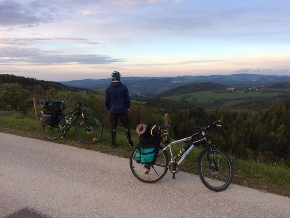 Старосамбірчани велосипедами доїхали до Риму