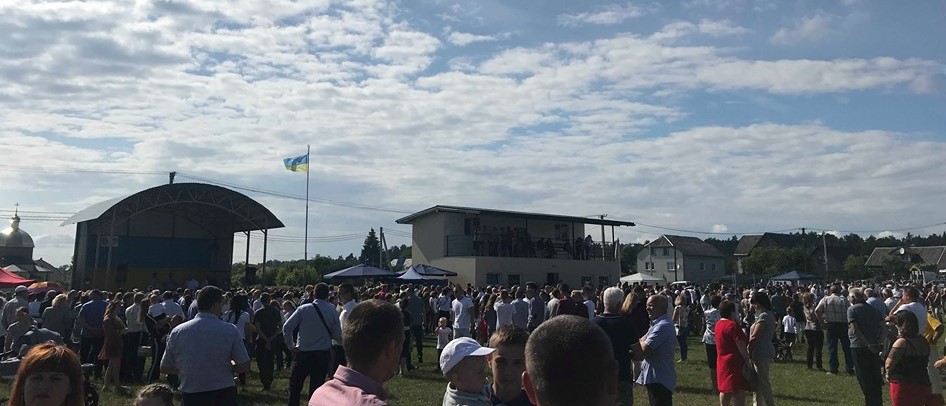 На Яворівщині односельчани організували благодійний ярмарок для порятунку Миколи Вагеника