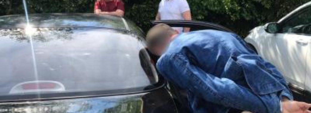Сколівський поліцейський вимагав хабар за вчинену аварію