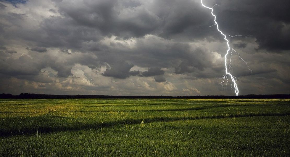 Сьогодні в другій половині дня синоптики обіцяють грозу