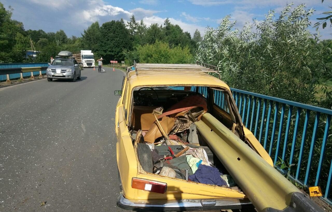 У Дрогобичі літнє подружжя потрапило у ДТП: жінка загинула