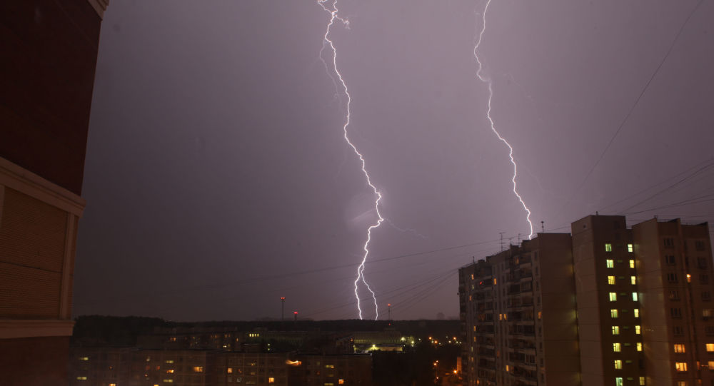 Синоптики прогнозують грози та шквали