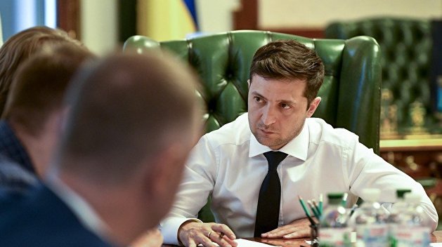 «Для того, щоб звільнити місце для п’ятої колони»: Порошенко про люстрацію від Зеленського