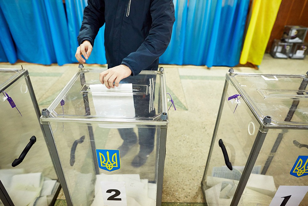 Стали відомі остаточні переможці виборів у 121 та 122 округах Львівщини