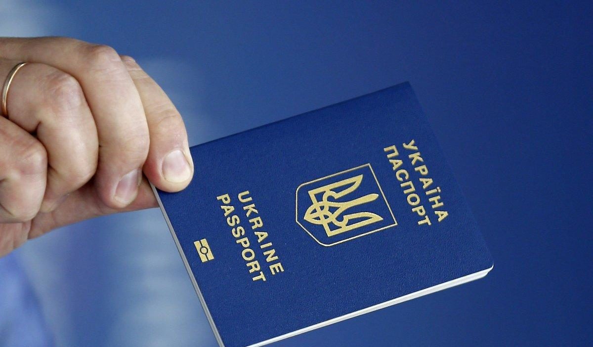 Зеленський планує дозволити в Україні подвійне громадянство