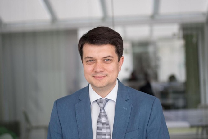 «Наразі говорити про коаліцію, мабуть, не доводиться»: голова партії «Слуга народу»