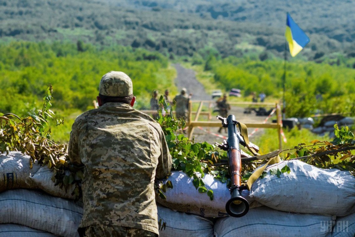 «Вперше забороняється будь-яке ведення вогню»: представник України у «мінській» підгрупі