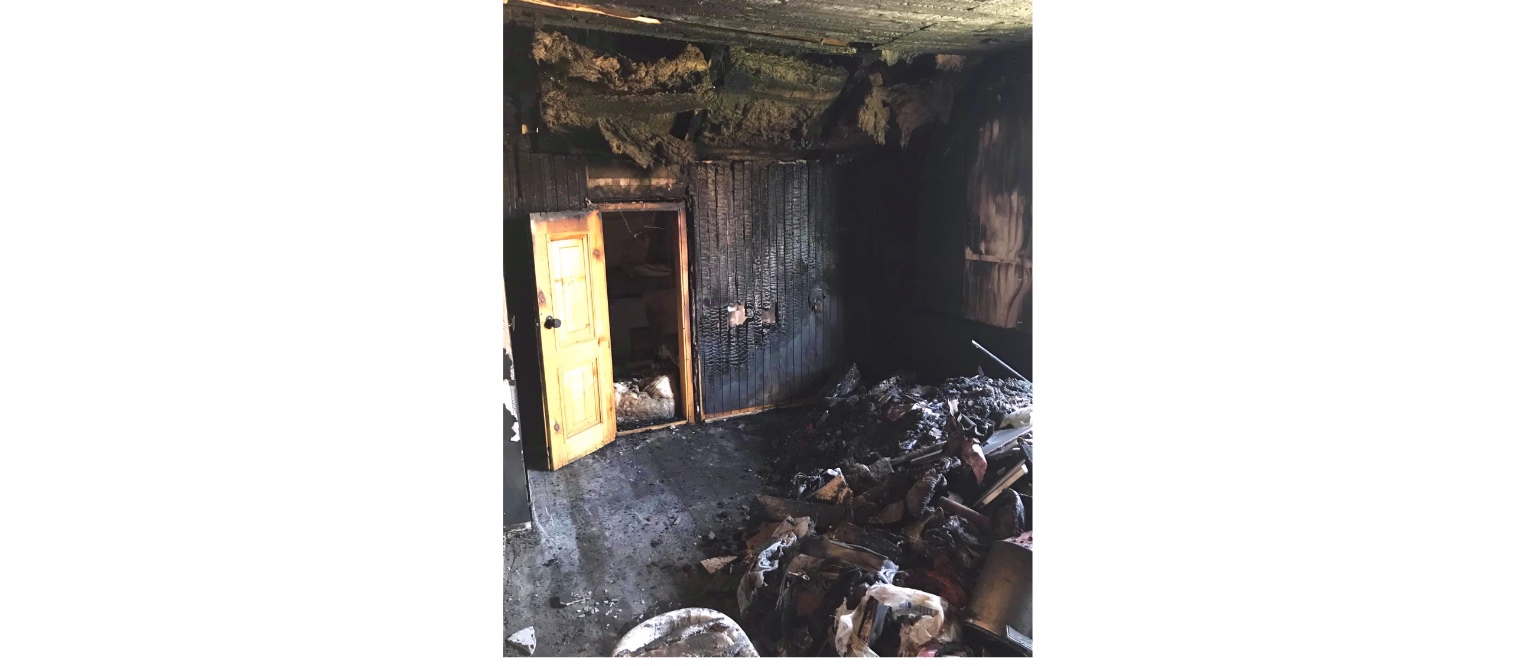«Будинок повністю вигорів за 10 хвилин»: родина із Зимної Води просить допомоги