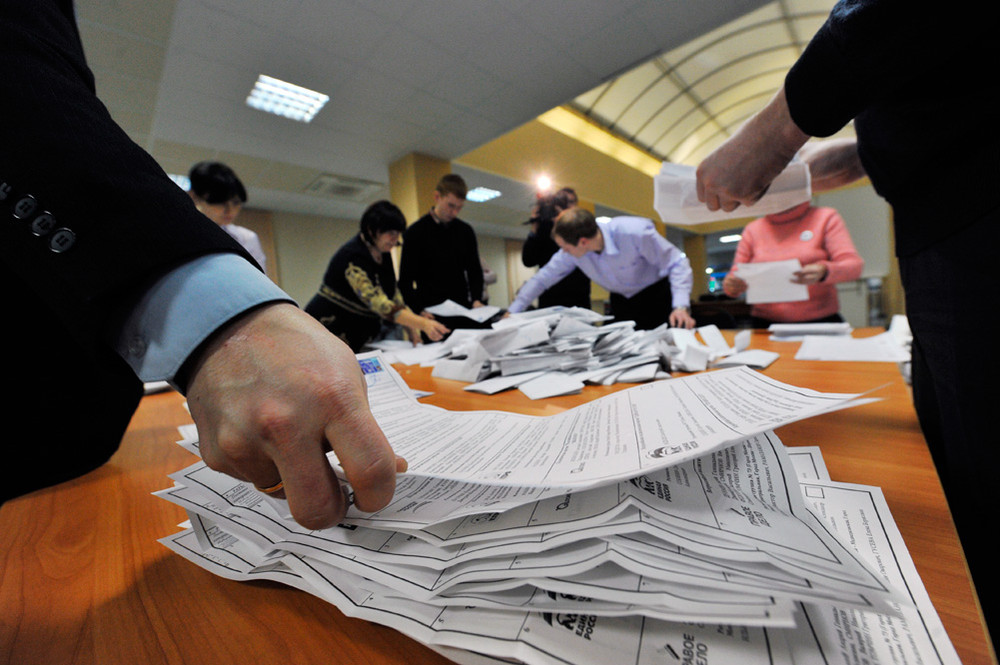 «Слуга народу» заявляє про фальсифікації у 119-му та 126-му округах