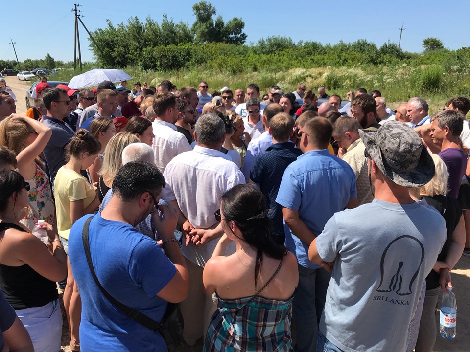 «Якщо завод вже запрацював – його дуже важко закрити»: винниківчани бояться потерпіти від цинку