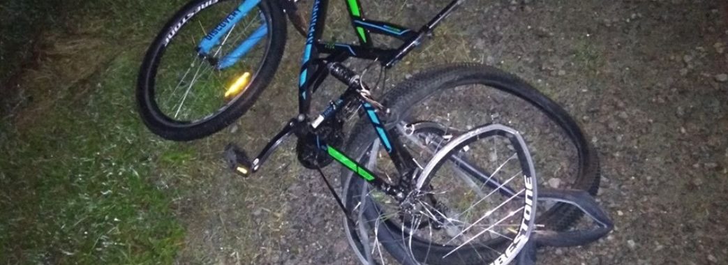 Мешканець Бродівщини на краденому велосипеді потрапив під колеса двох автівок
