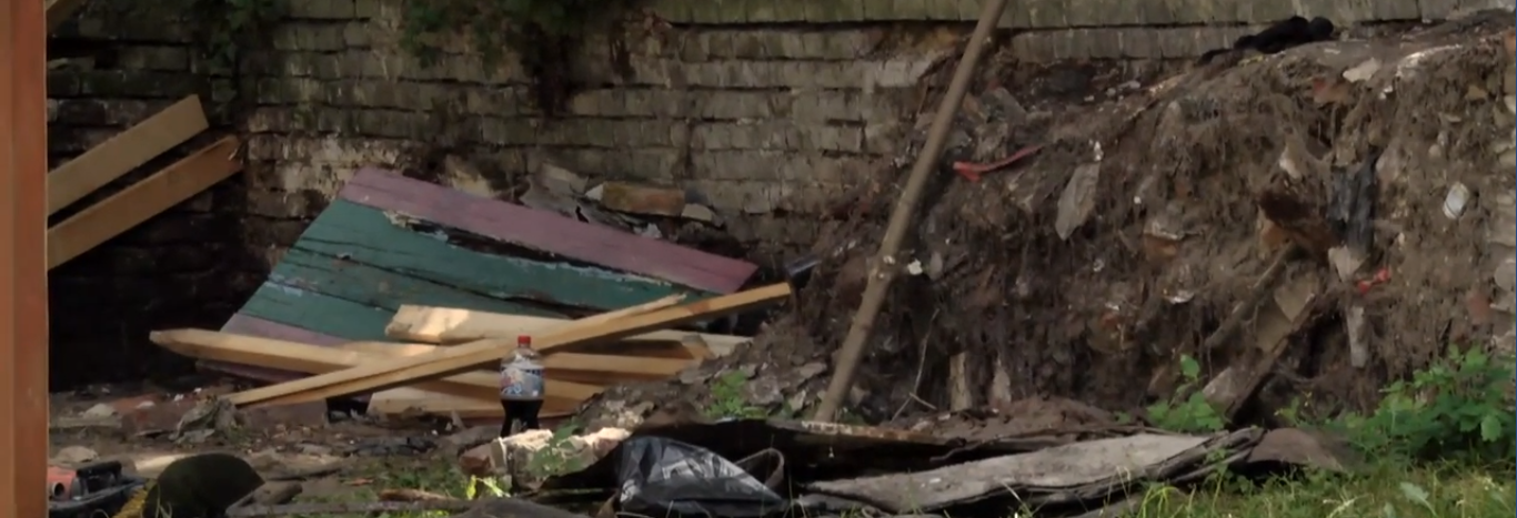 У львівському дитсадку на 25-річного працівника впав бетонний блок: хлопець загинув