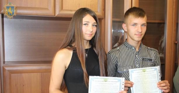 На Жовківщині діти, позбавлені батьківського піклування, отримали квартиру