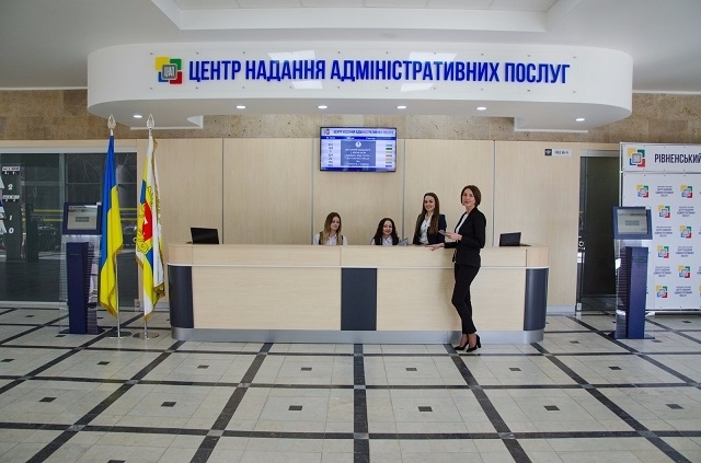 Дозволи на працю іноземців чи робітників без громадянства можна отримати у Львові