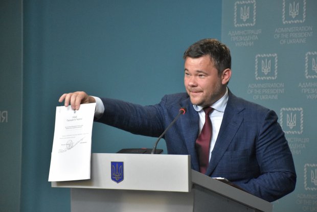 «Жарт Богдана», «Чутки не коментую», «Нічого не знаю»: команда Зеленського про Богдана