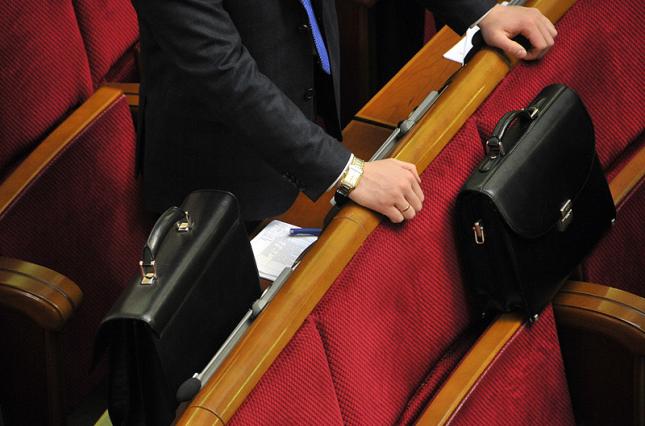 «Слуга народу» готова віддати опозиції 3 посади в Раді: ЗМІ