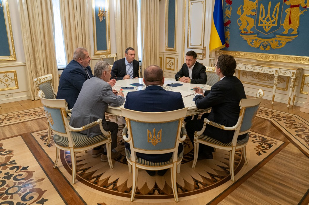Зеленський готовий створювати кримськотатарську автономію