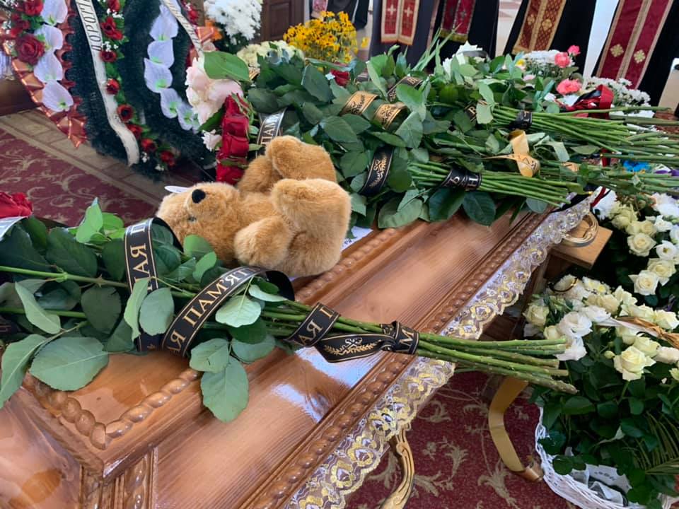 Сьогодні в Дрогобичі хоронять загиблих під завалами будинку