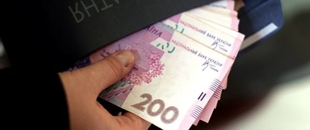 Середня зарплата на Львівщині зросла майже до 10 тисяч гривень