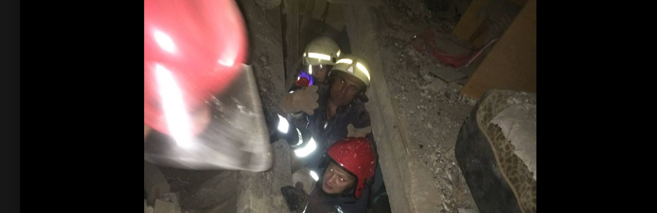 Під завалами житлового будинку у Дрогобичі знайшли тіло ще одного загиблого (ВІДЕО)