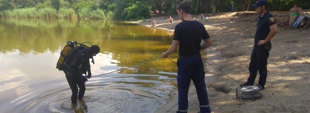 У брюховицькому озері рятувальники шукали зниклого чоловіка зі Жовківщини