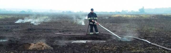 На Пустомитівщині вже 2 тижні горить торф: на місці працює близько сотні рятувальників